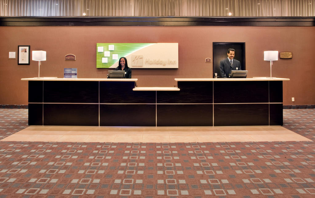 Radisson Hotel Fresno Conference Center Interior photo