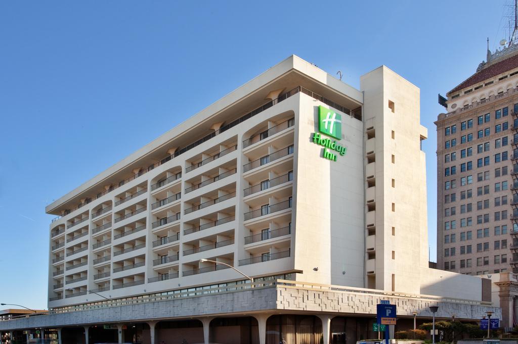 Radisson Hotel Fresno Conference Center Exterior photo